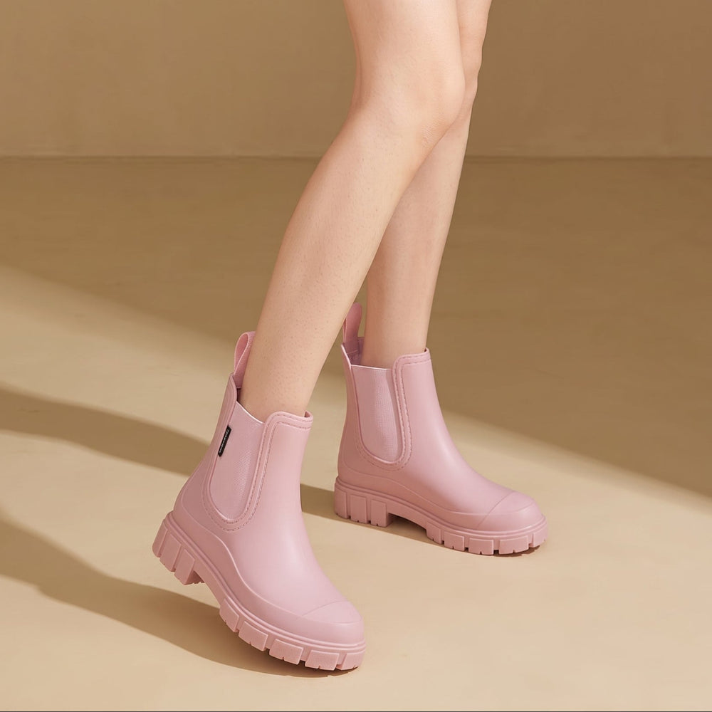 Women's Comfortable Rubber Chelsea Boots with Elastic Panel and Lug