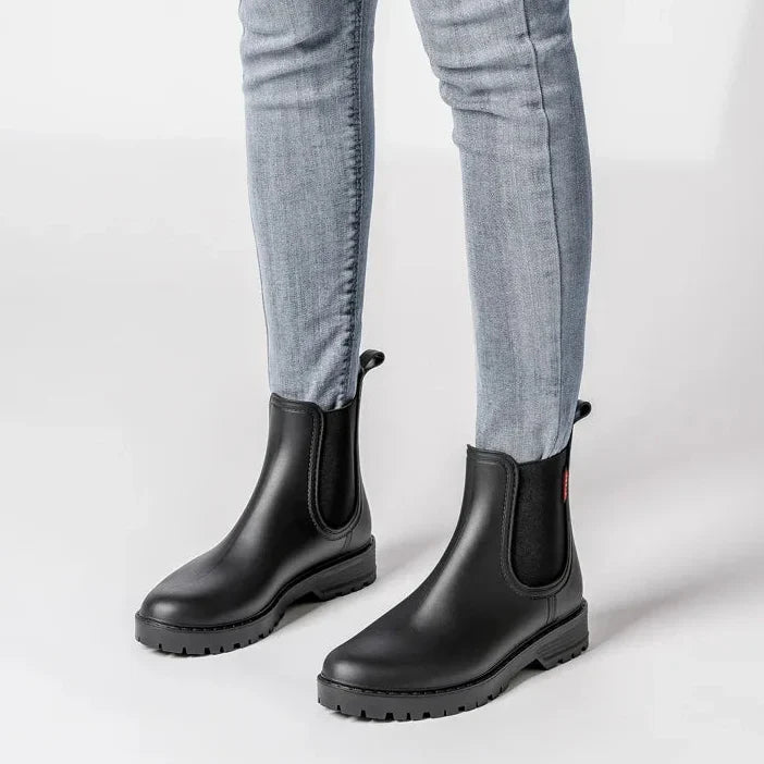 Women's Sleek Waterproof Rubber Round Toe Ankle Rain Boots